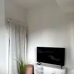 Suite4monteure - Modern & Zentral In Der I Kueche I Waschmaschine I Balkon Στουτγκάρδη