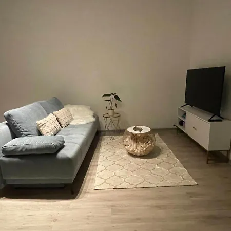 Apartment Urbansuites - Modern&zentral In Der - Dein Zuhause In *