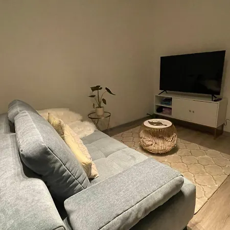 Urbansuites - Modern & Zentral In Der - Dein Zuhause In דירה