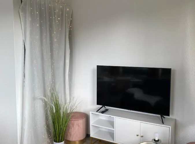 Suite4monteure - Modern & Zentral In Der I Kueche I Waschmaschine I Balkon Διαμέρισμα Στουτγκάρδη