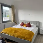 Suite4monteure - Modern & Zentral In Der I Kueche I Waschmaschine I Balkon 슈투트가르트