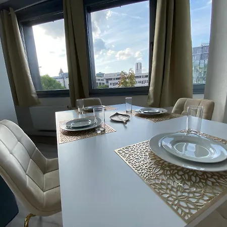 Suite4monteure - Modern & Zentral In Der I Kueche I Waschmaschine I Balkon 슈투트가르트